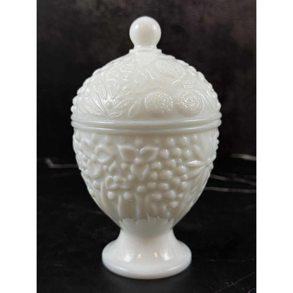 VTG 1960s Avon White Milk Glass Lidded Egg Pedestal Candy Dish 6in MINT! - Picture 3 of 10